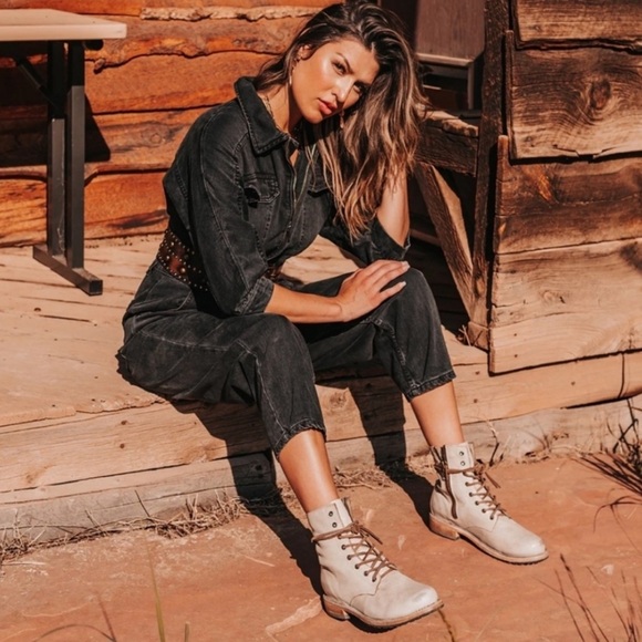 Freebird by Steven Womens Boots Manchester Combat Boots Sz 10 Distressed Leather - Picture 16 of 16